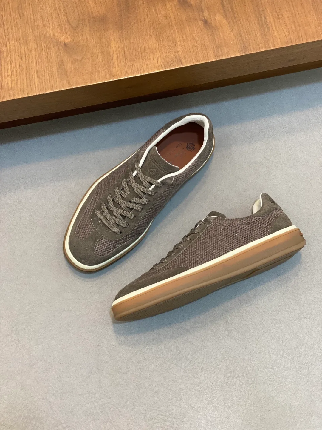 P420 Loro Piana - classic casual shoes, men's lace-up casual shoes and sneakers, high-quality lightweight and comfortable fabrics, suitable for outdoor leisure, the color scheme is young and energetic, it goes great with sportswear or casual suits! Code number: 39-44 (38, 45, 46, can be customized No. 088